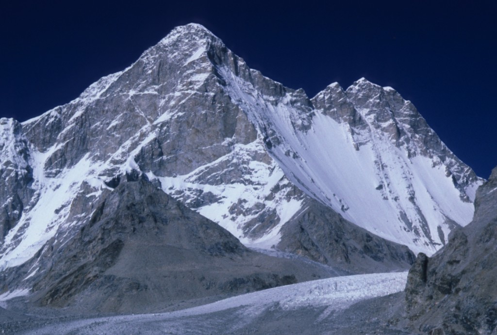 Mukut Parbat (7242 m)