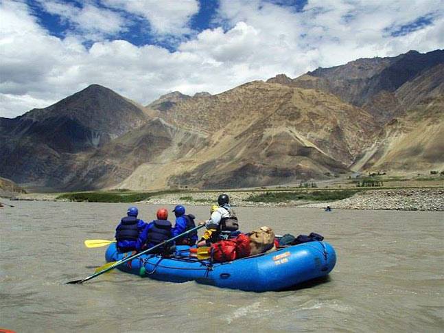 river rafting in zanskar