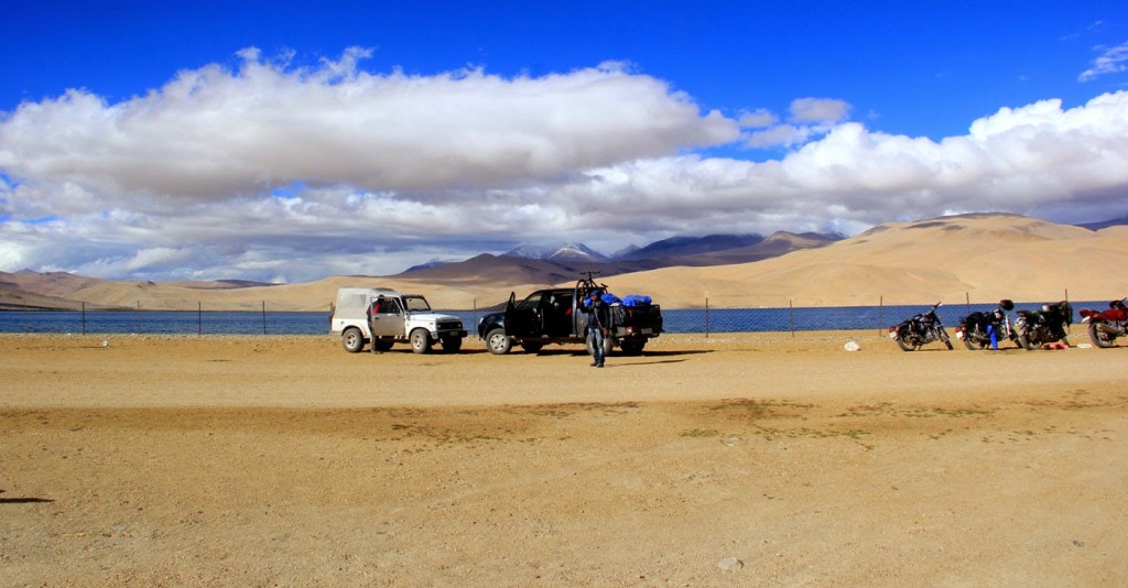 Exploring Ladakh through Jeep Safari