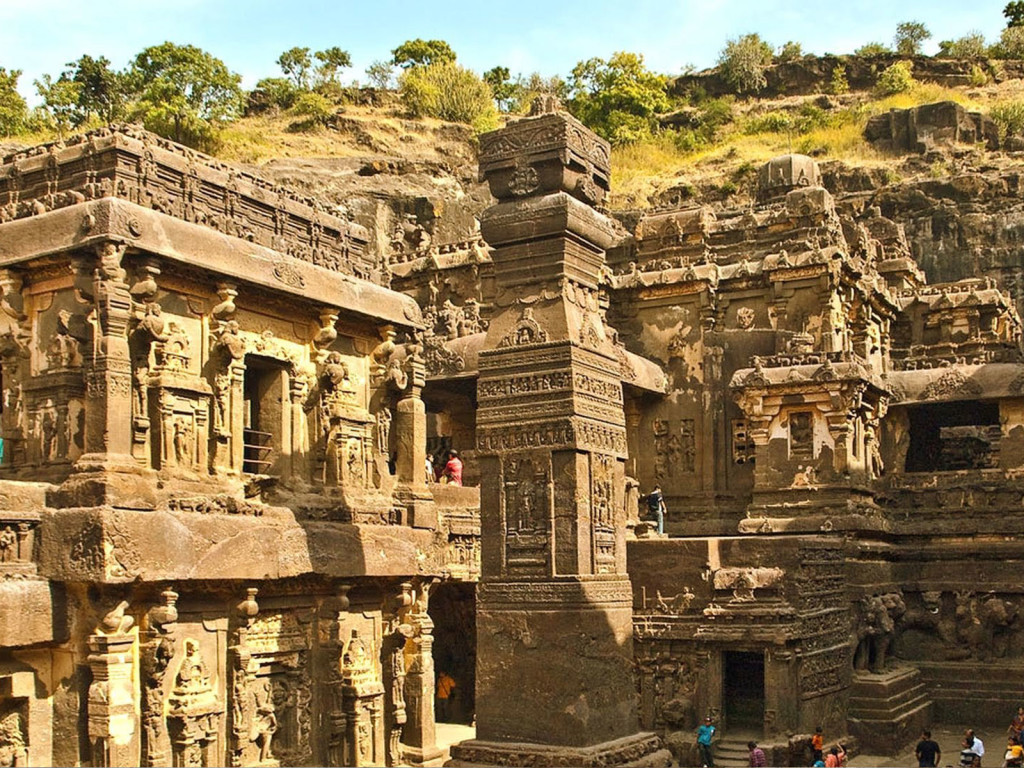 Ajanta and Ellora Caves Tour