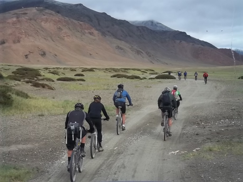 manali to leh cycling tour