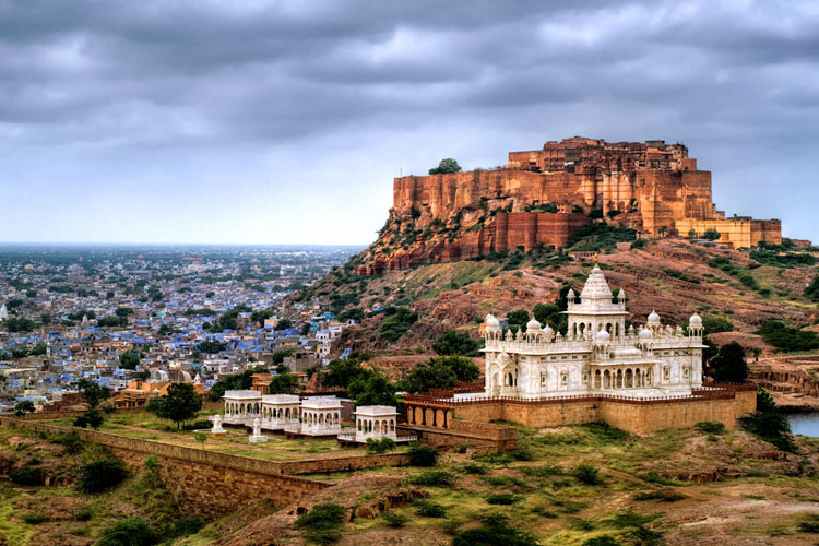 Palaces and forts in rajasthan babu