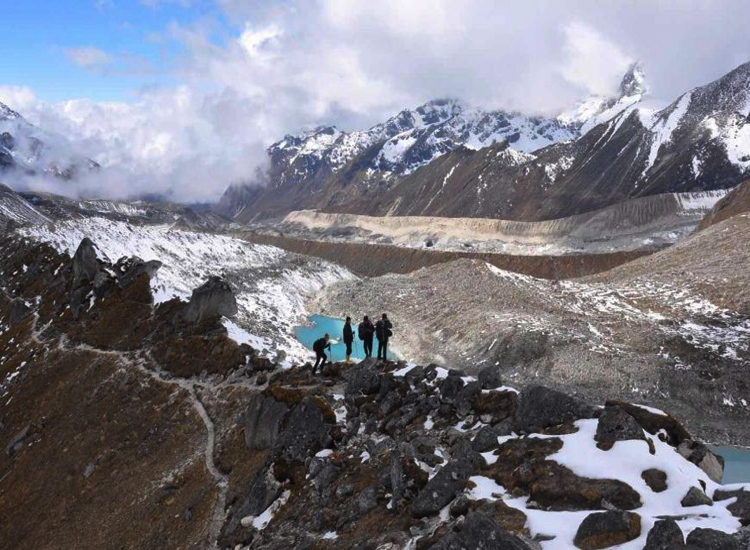 Trekking in Goecha La Trek