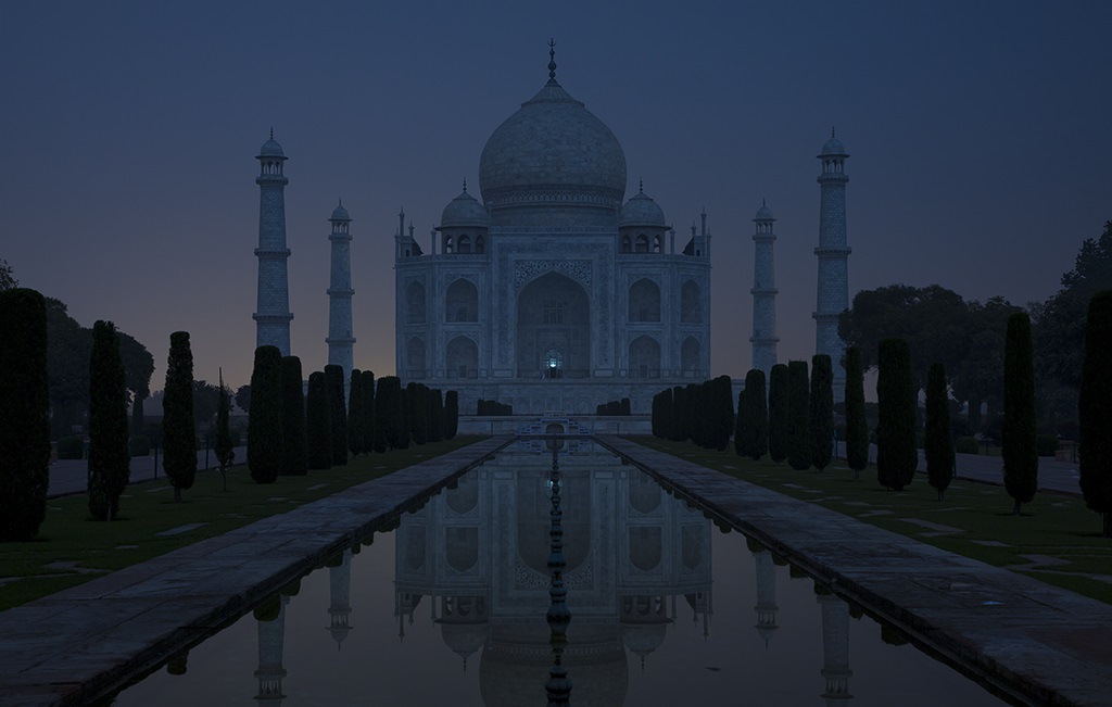 Night view at Taj Mahal During Full Moon Night Shikhar travels