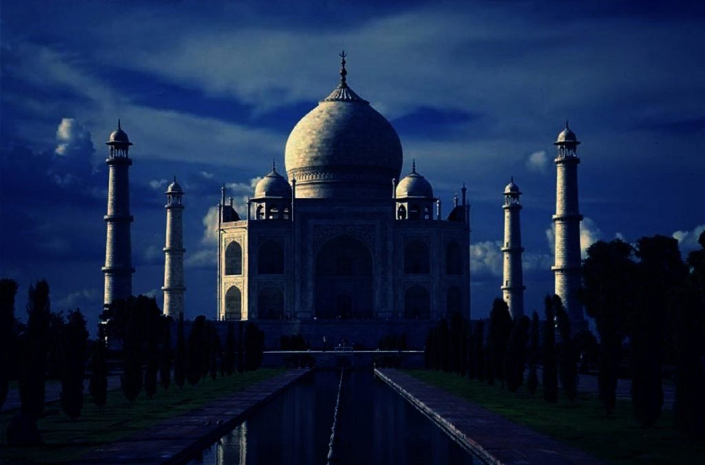 Night view at Taj Mahal During Full Moon Night Shikhar travels