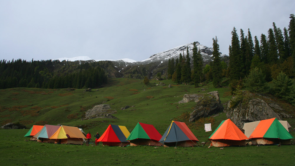 Sar pass camping