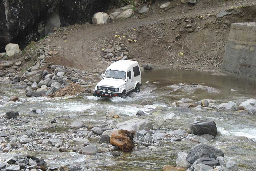 Manali to Leh Jeep Safari
