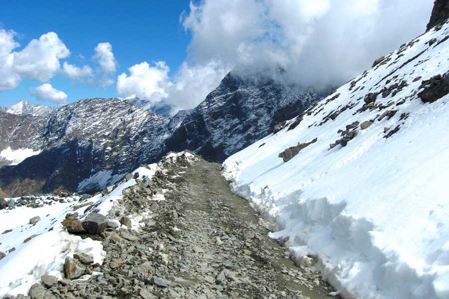 Sach Pass Trek