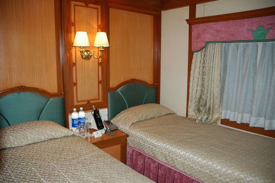 Deluxe Twin Cabin