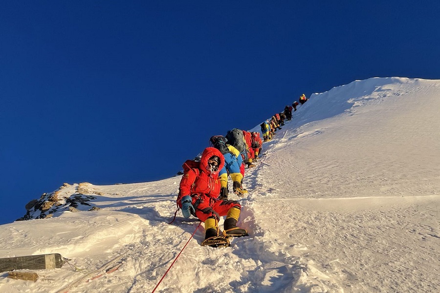 Mt. Everest Expedition South West (Nepal)