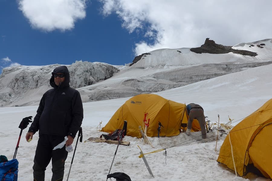 Mt. Kun 7077 M and Mt. Kang Yatse II 6240 M Expedition