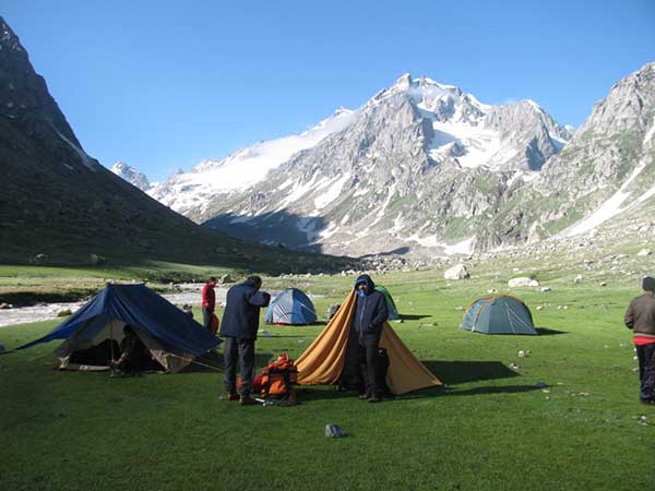 Hampta Pass Trek (4,287M)